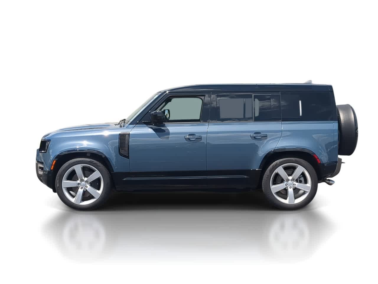 Certified 2025 Land Rover Defender 110 X-Dynamic SE AWD/4WD image 5