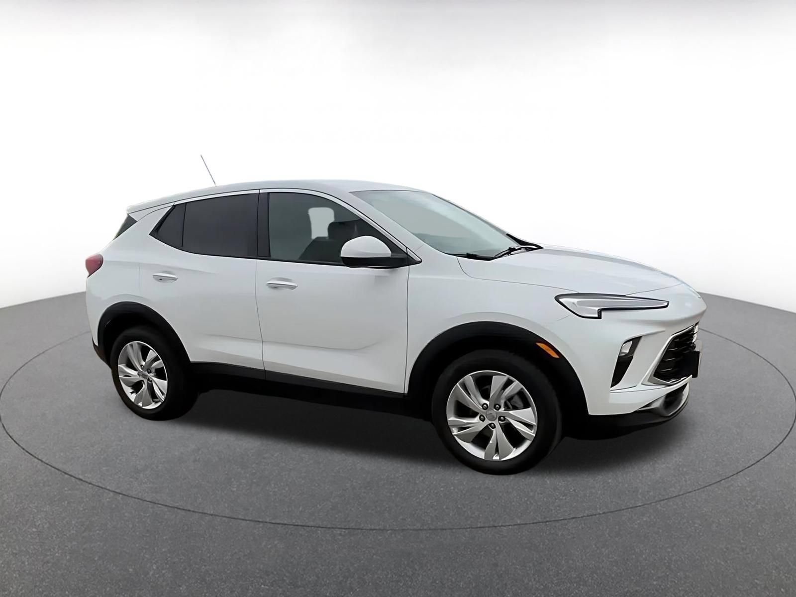 Used 2025 Buick Encore GX Preferred FWD image 2