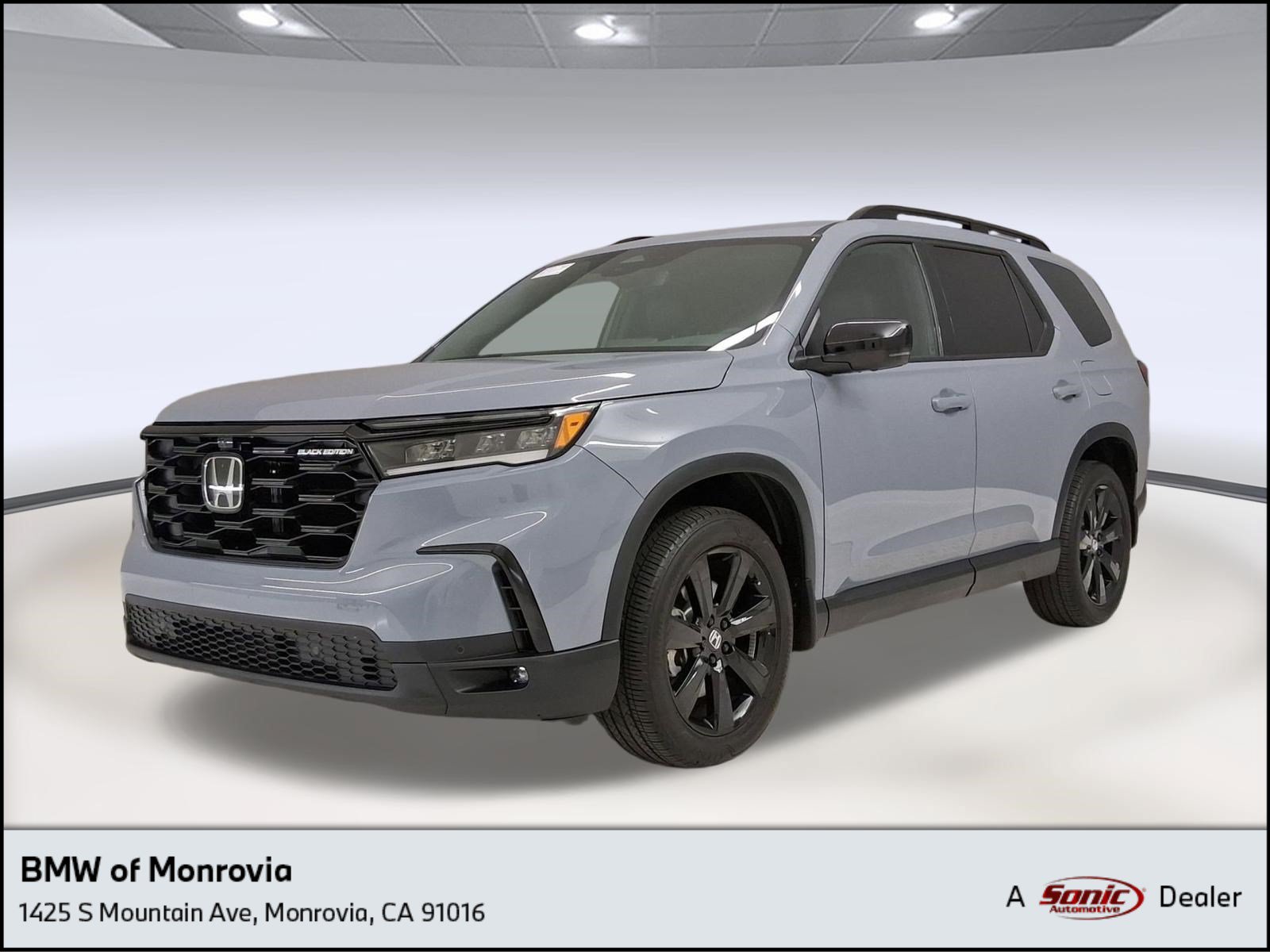Used 2025 Honda Pilot Black Edition image 1