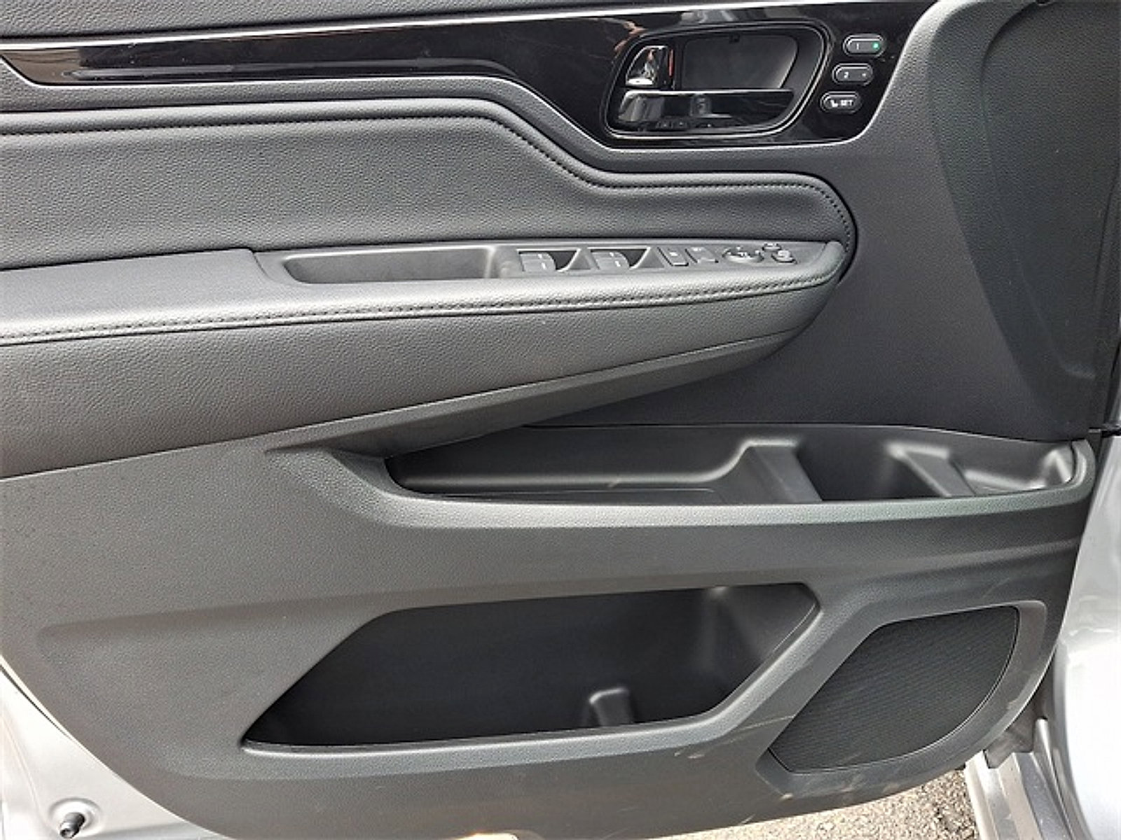 Certified 2026 Honda Odyssey Elite image 15