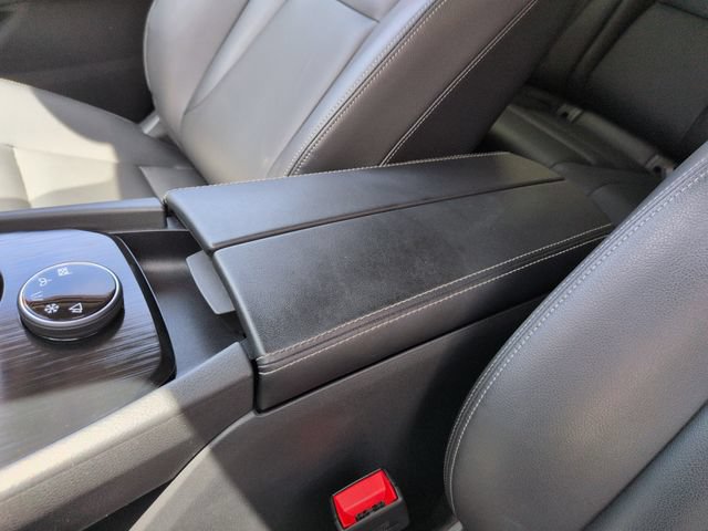 Used 2025 Nissan Rogue SL AWD/4WD image 19