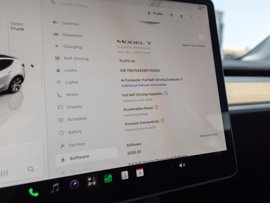 Used 2023 Tesla Model Y Long Range AWD/4WD image 23
