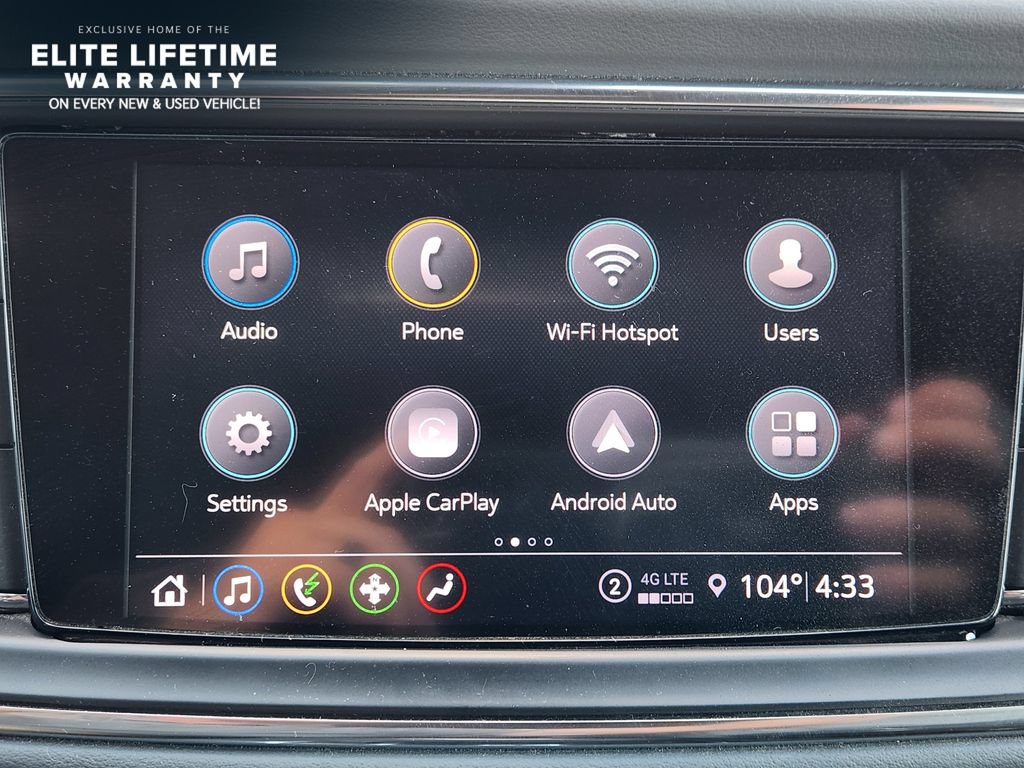 Used 2022 Buick Enclave Essence w/ Experience Buick Package FWD image 17