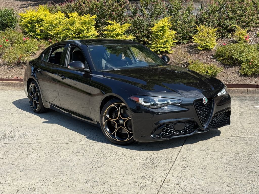 New 2025 Alfa Romeo Giulia w/ Driving Assist Package