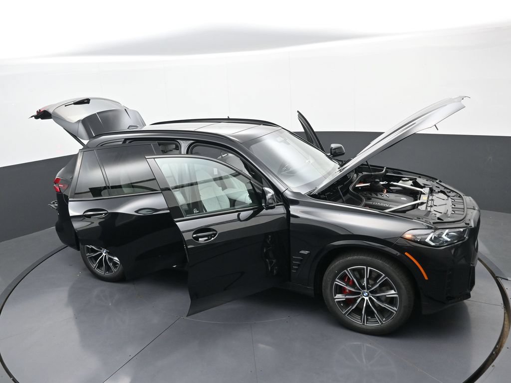 New 2026 BMW X5 xDrive50e w/ M Sport Package AWD/4WD image 38