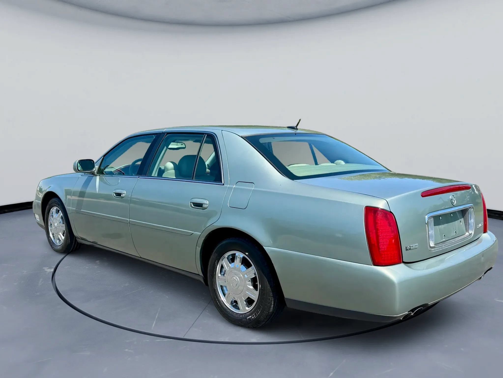 Used 2005 Cadillac De Ville FWD image 5