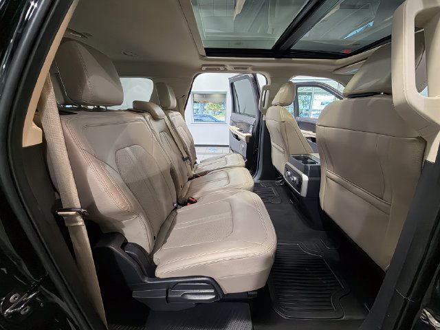 Used 2024 Ford Expedition Max Limited AWD/4WD image 14