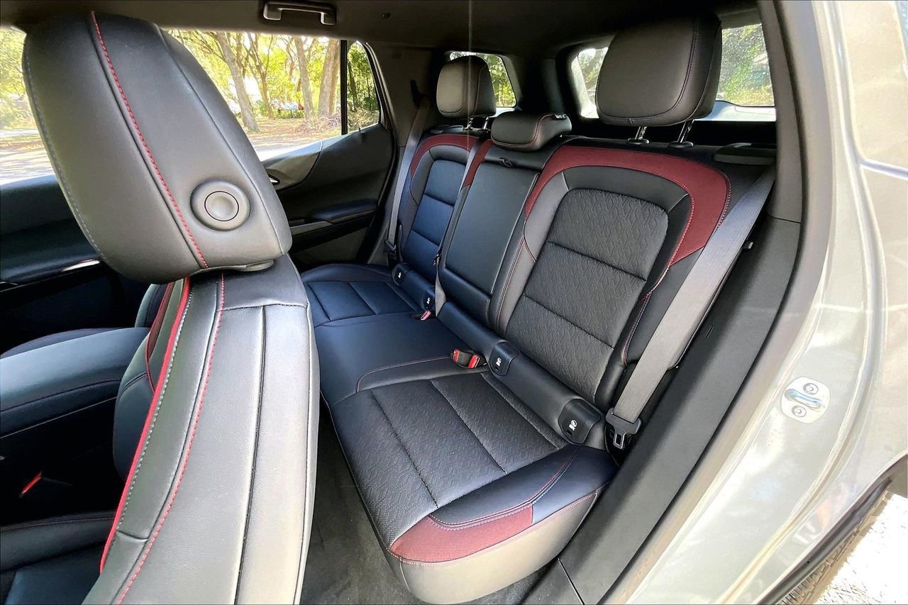 Used 2025 Chevrolet Equinox RS w/ Convenience Package III image 19