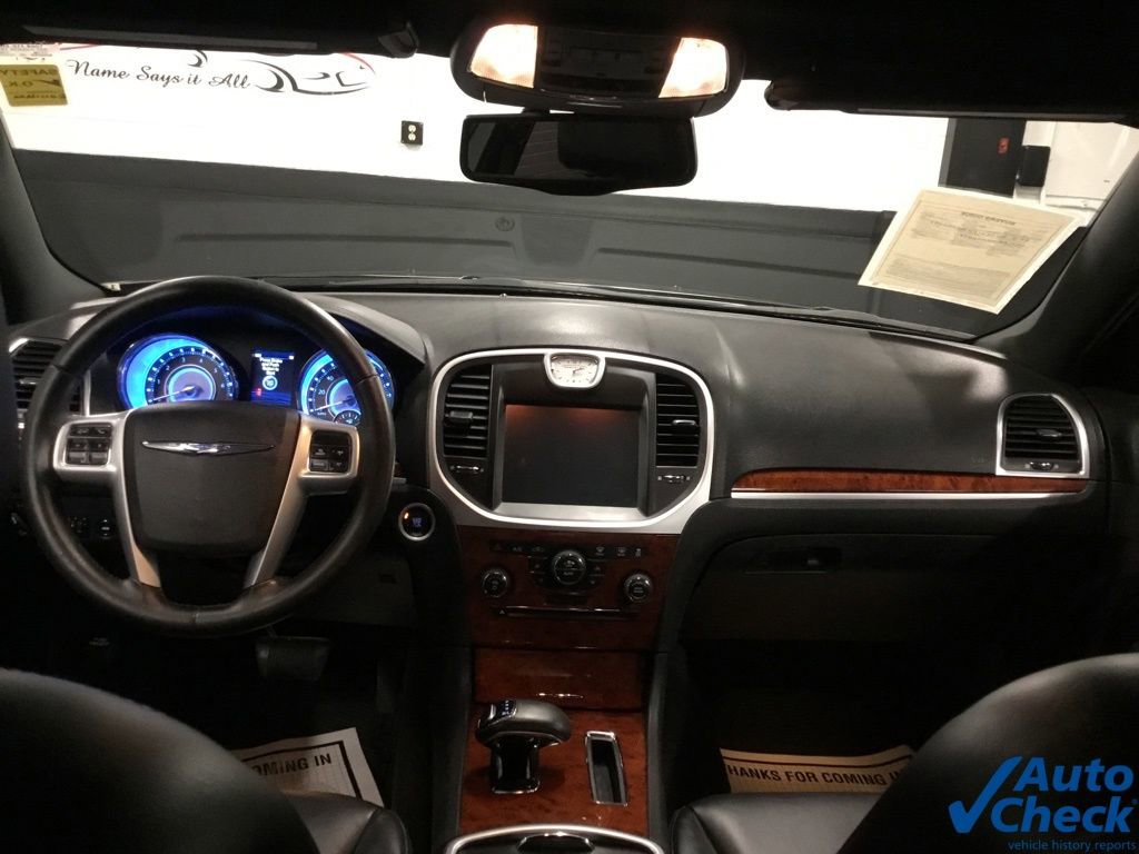 Used 2013 Chrysler 300 AWD w/ Driver Convenience Group image 26