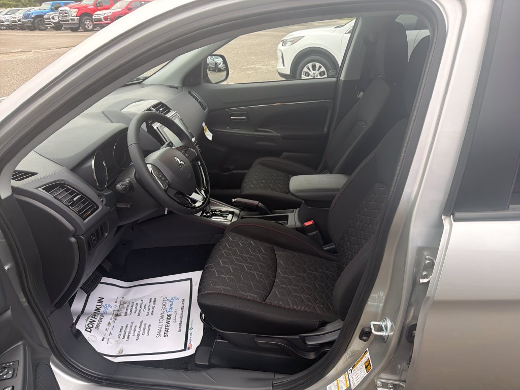 New 2027 Mitsubishi Outlander Sport LE AWD/4WD image 13