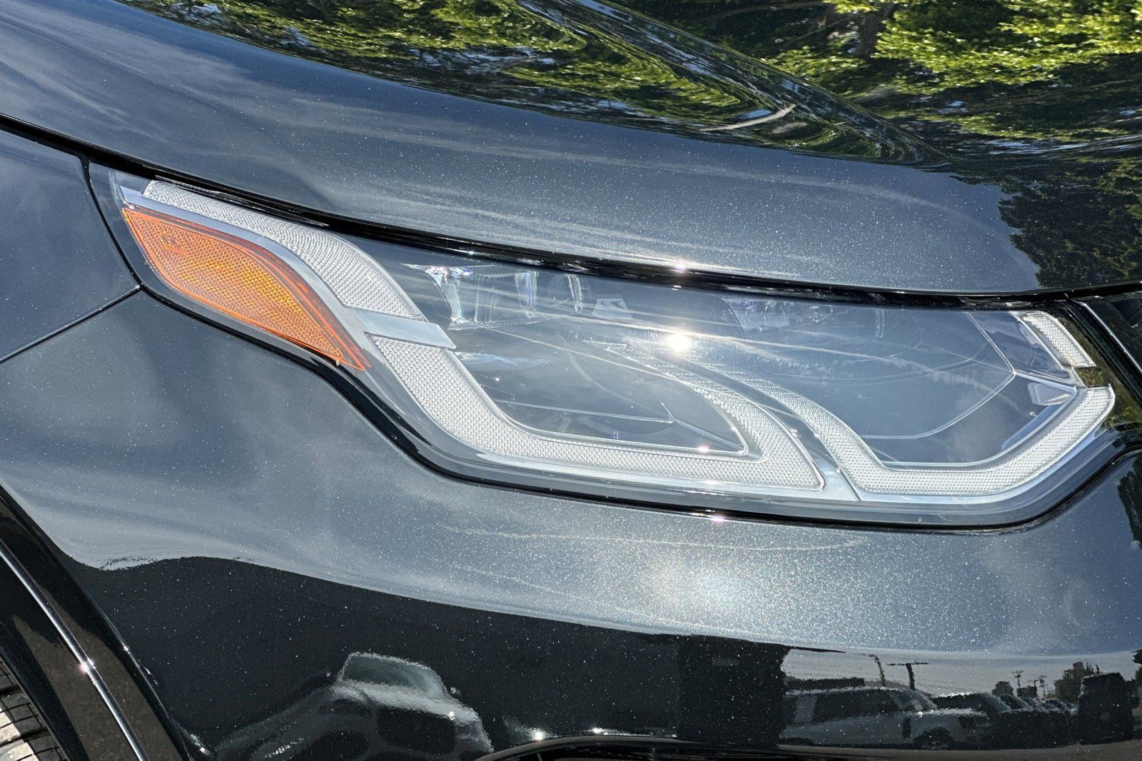 New 2025 Land Rover Discovery Sport S image 10