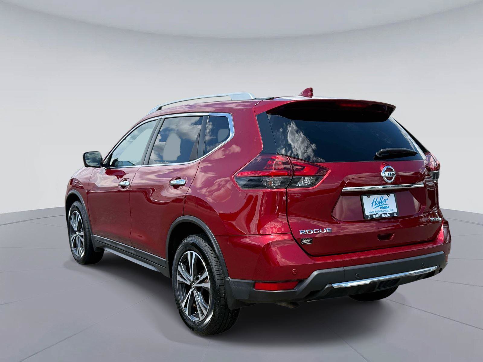 Used 2020 Nissan Rogue SV w/ Sun & Sound Touring Package AWD/4WD image 6