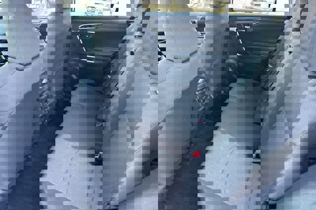 Used 2025 Toyota RAV4 XLE image 14