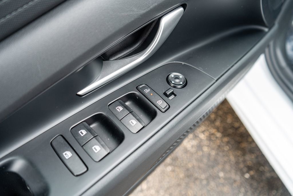 Certified 2025 Hyundai Elantra Blue image 20