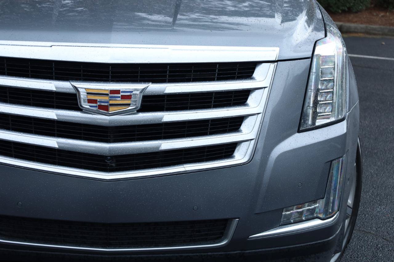 Used 2019 Cadillac Escalade ESV Luxury RWD image 19