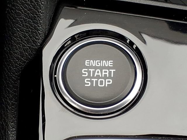 Used 2025 Kia Sportage X-Line AWD/4WD image 25