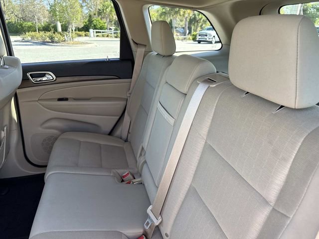 Used 2015 Jeep Grand Cherokee Laredo w/ Quick Order Package 23E image 11