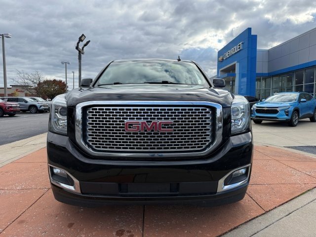 Used 2017 GMC Yukon Denali w/ Open Road Package image 2