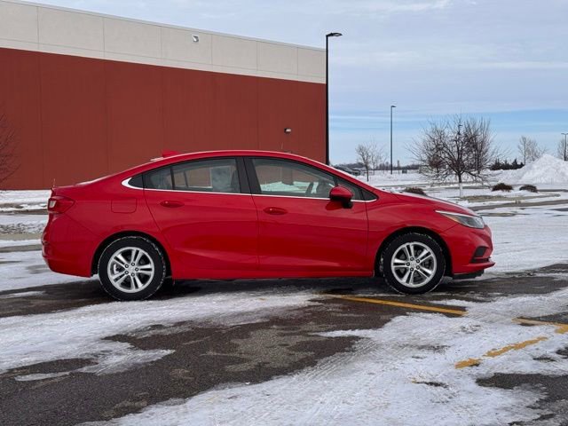 Used 2016 Chevrolet Cruze LT w/ Convenience Package image 2
