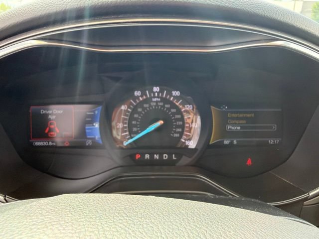 Used 2020 Ford Fusion SE FWD image 20