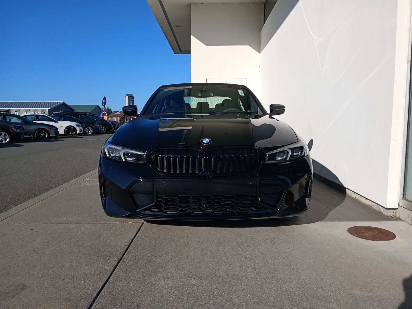 New 2026 BMW 330i Sedan w/ M Sport Package image 4