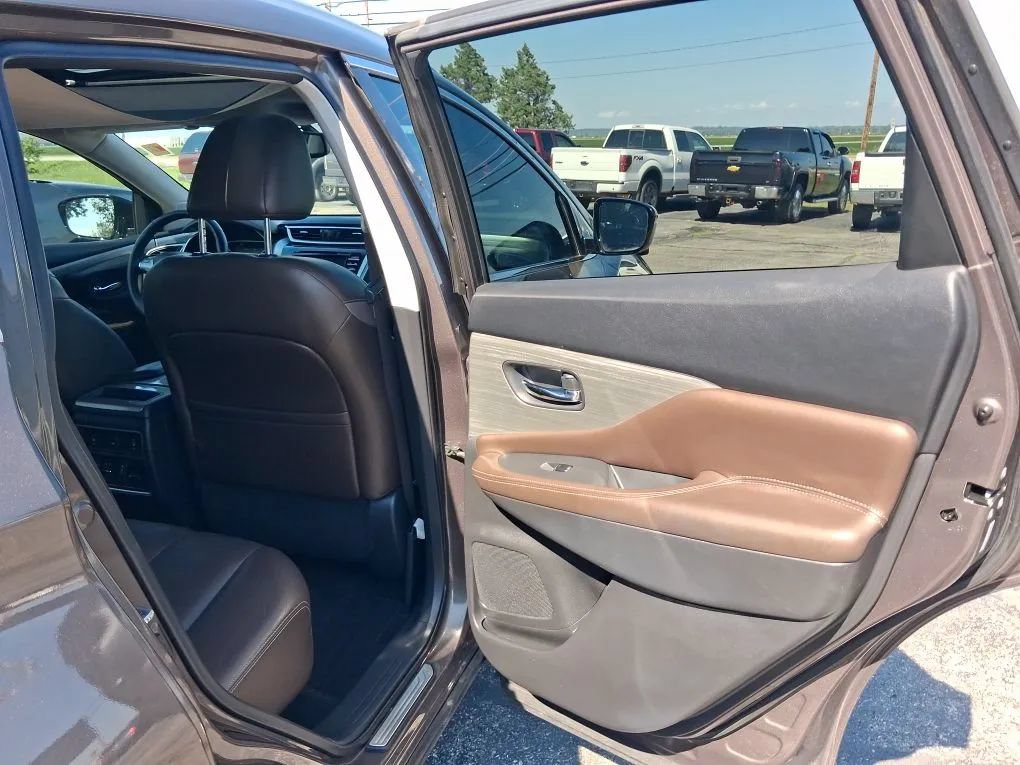 Used 2015 Nissan Murano Platinum w/ Platinum Technology Package FWD image 28