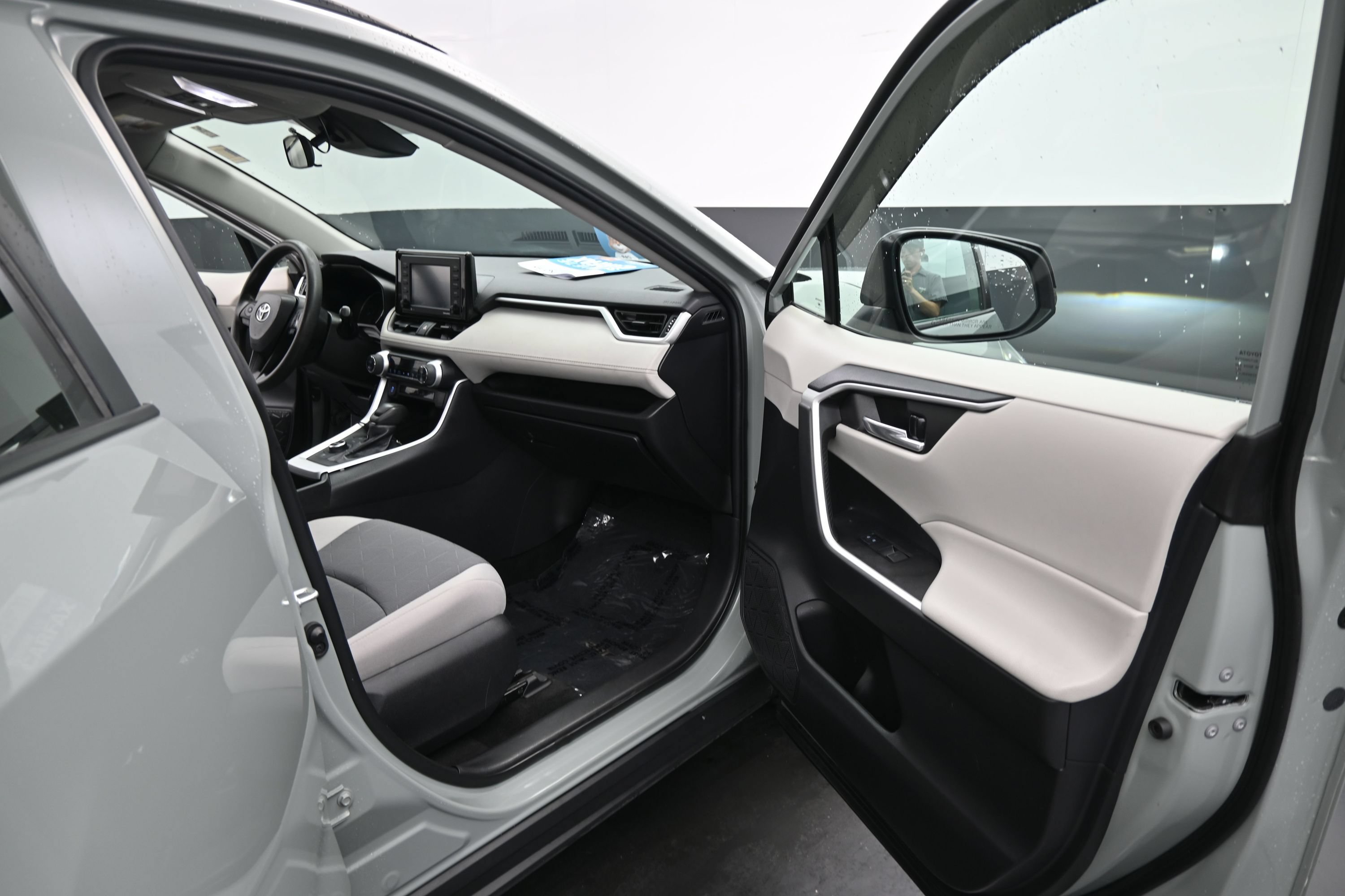 Used 2022 Toyota RAV4 XLE AWD/4WD image 20