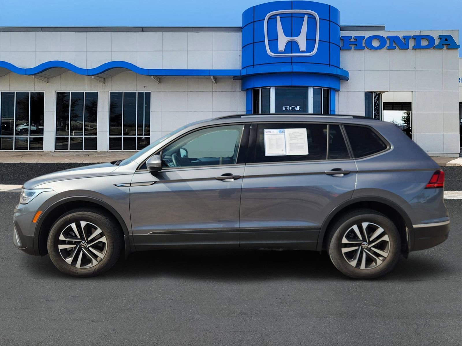 Used 2023 Volkswagen Tiguan S w/ Driver Assistance Package image 3