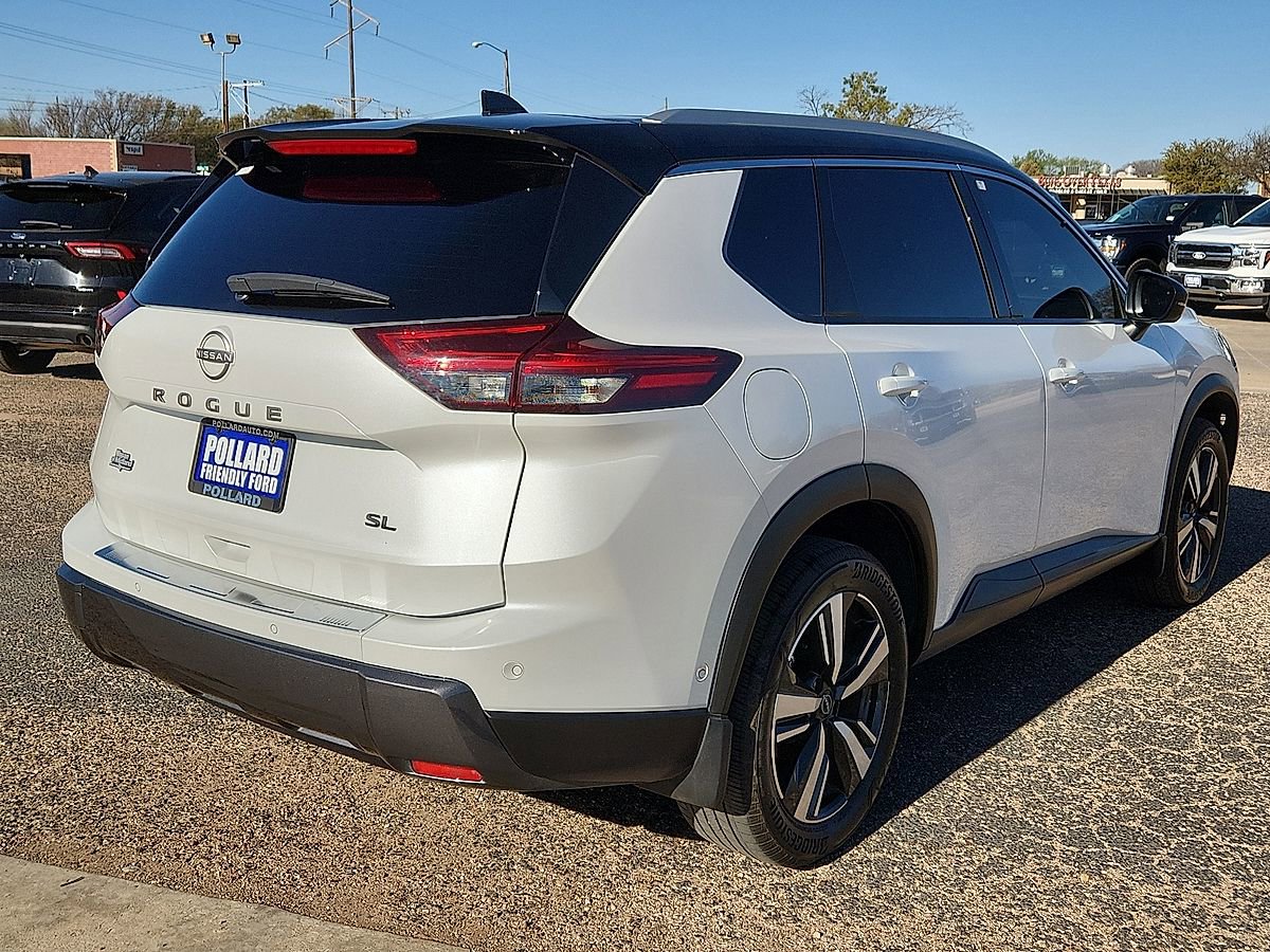 Used 2024 Nissan Rogue SL w/ SL Premium Package image 3