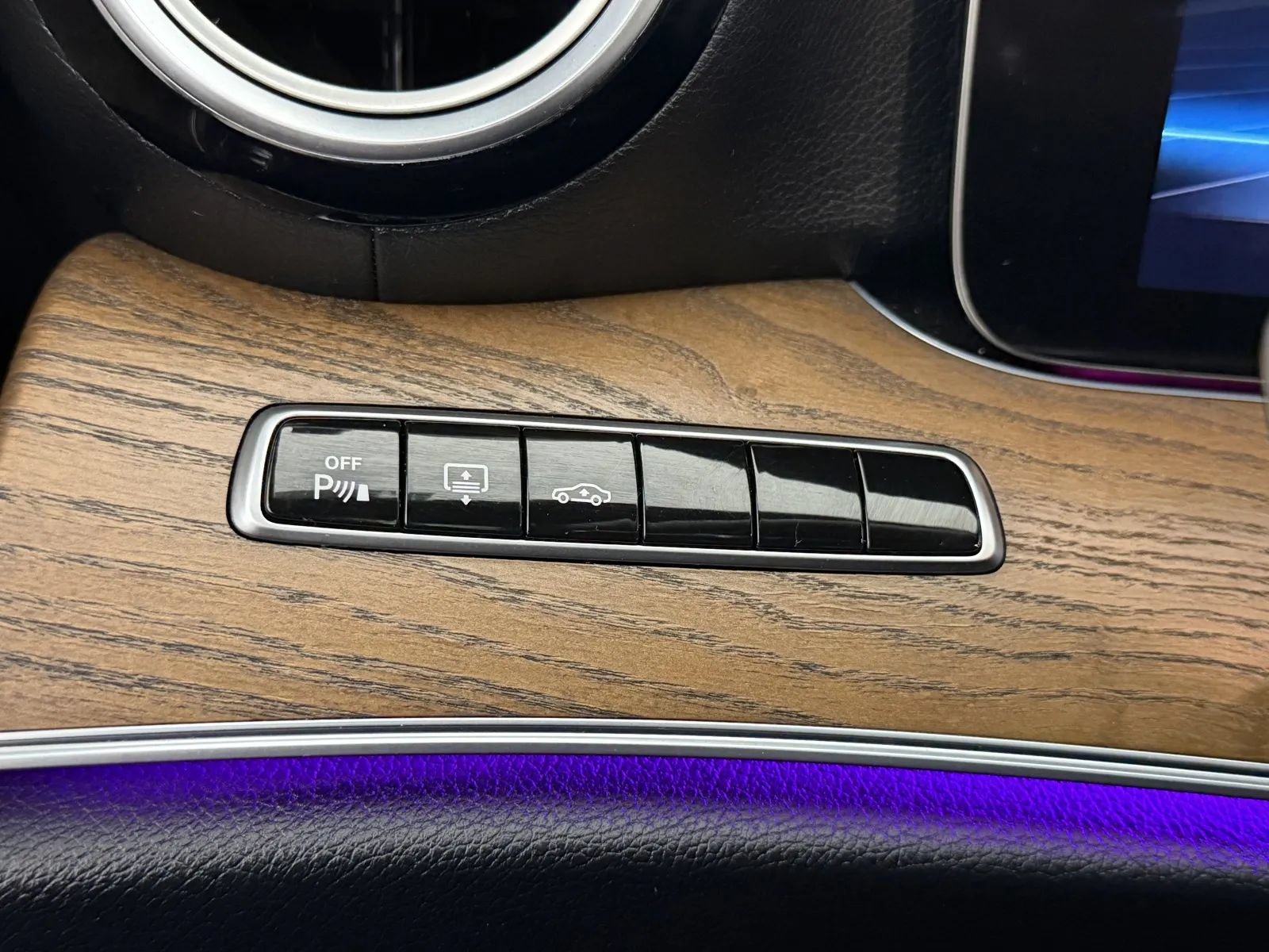 Used 2018 Mercedes-Benz E 43 AMG 4MATIC Sedan image 23