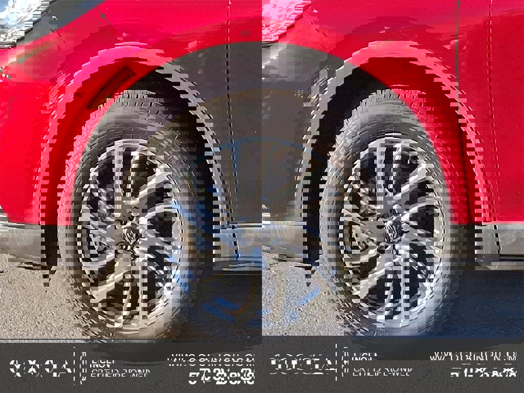 Certified 2022 Lincoln Corsair AWD w/ Equipment Group 101A image 8