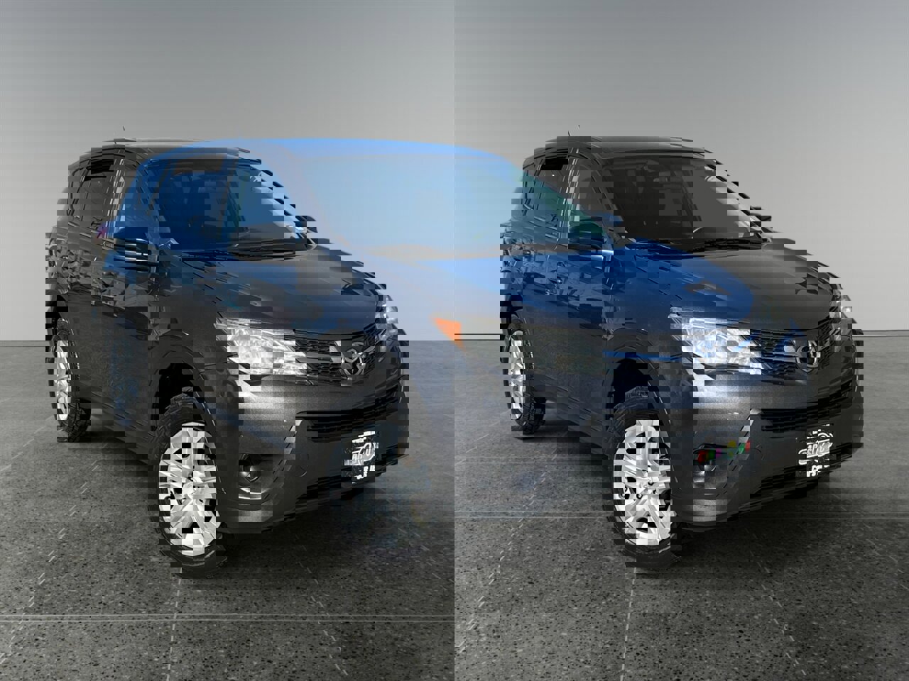 Used 2015 Toyota RAV4 LE image 25