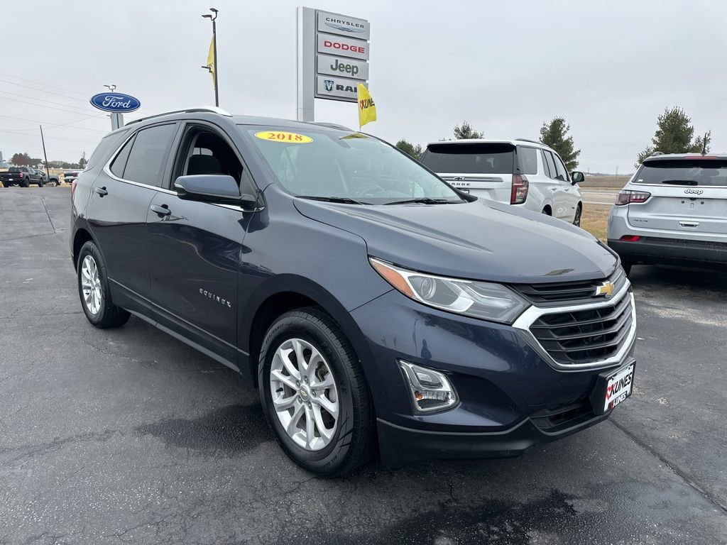 Used 2018 Chevrolet Equinox LT w/ Sun & Infotainment Package image 2