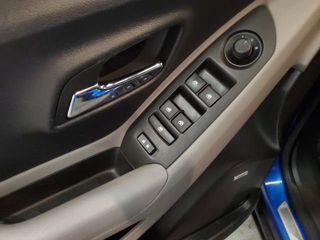 Used 2015 Chevrolet Trax LTZ AWD/4WD image 13
