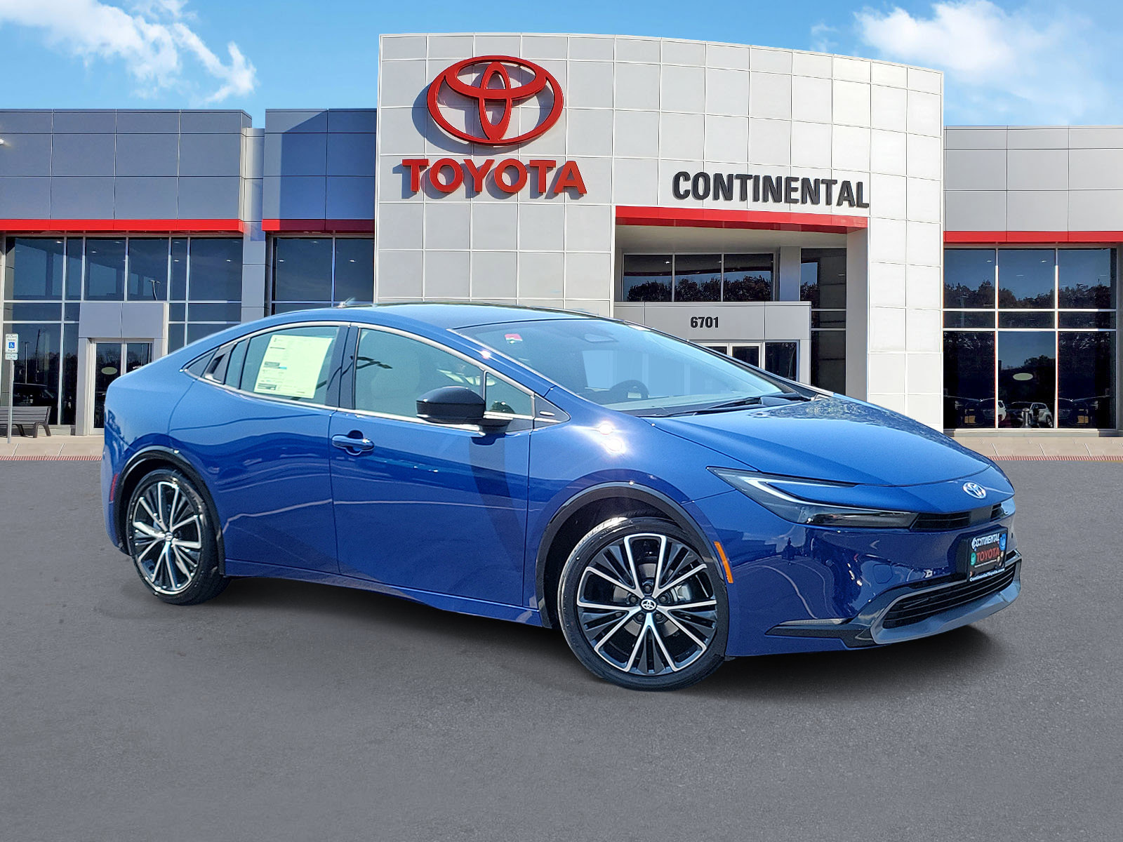 New 2027 Toyota Prius XLE FWD image 2
