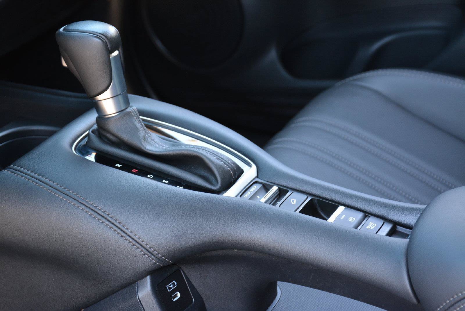 Used 2025 Honda HR-V EX-L image 12