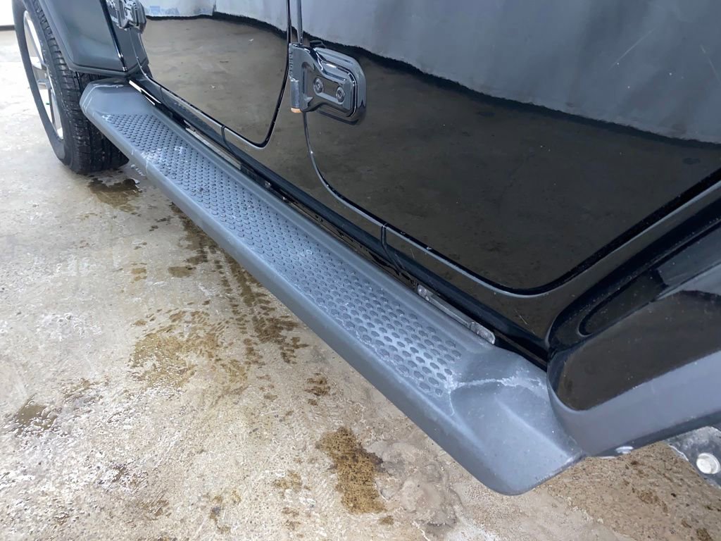 Used 2021 Jeep Wrangler Unlimited Sahara w/ Uconnect 4C Nav & Sound Group image 33