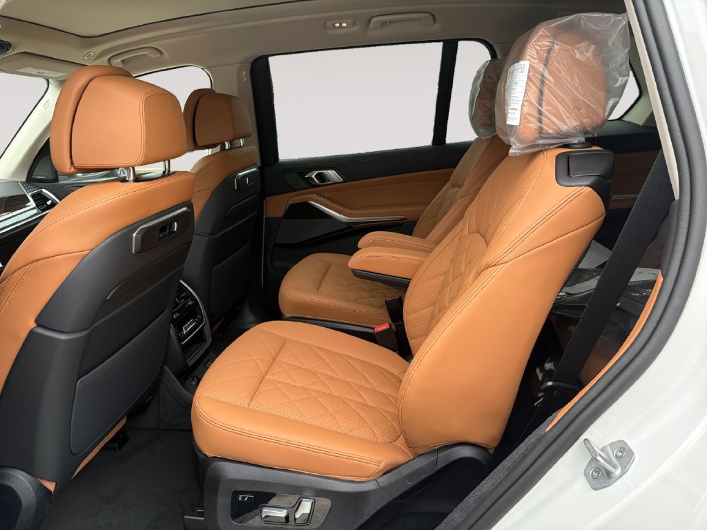 New 2027 BMW X7 xDrive40i AWD/4WD image 13