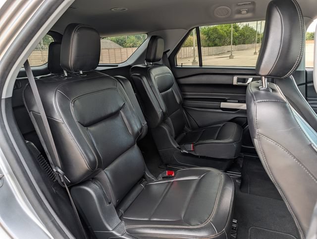 Used 2022 Ford Explorer XLT w/ Equipment Group 202A RWD image 27