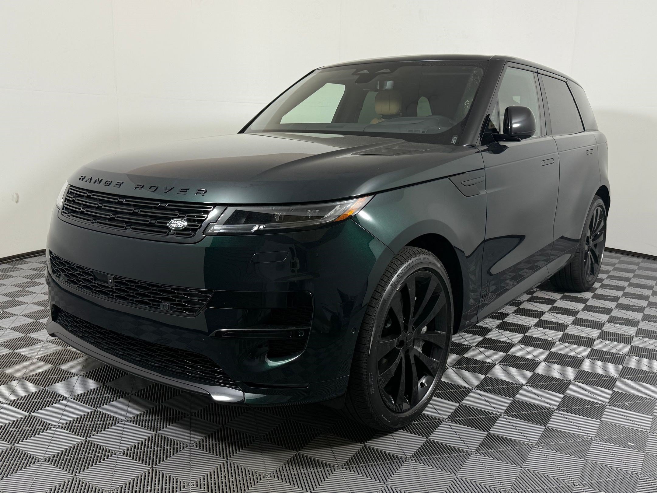 New 2026 Land Rover Range Rover Sport Dynamic SE