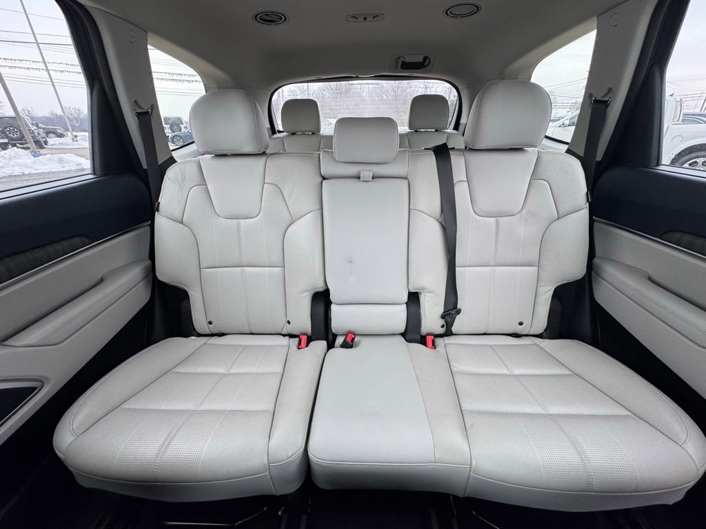 Used 2023 Kia Telluride EX image 18