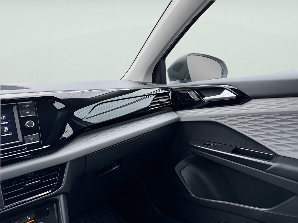 Used 2022 Volkswagen Taos S image 28