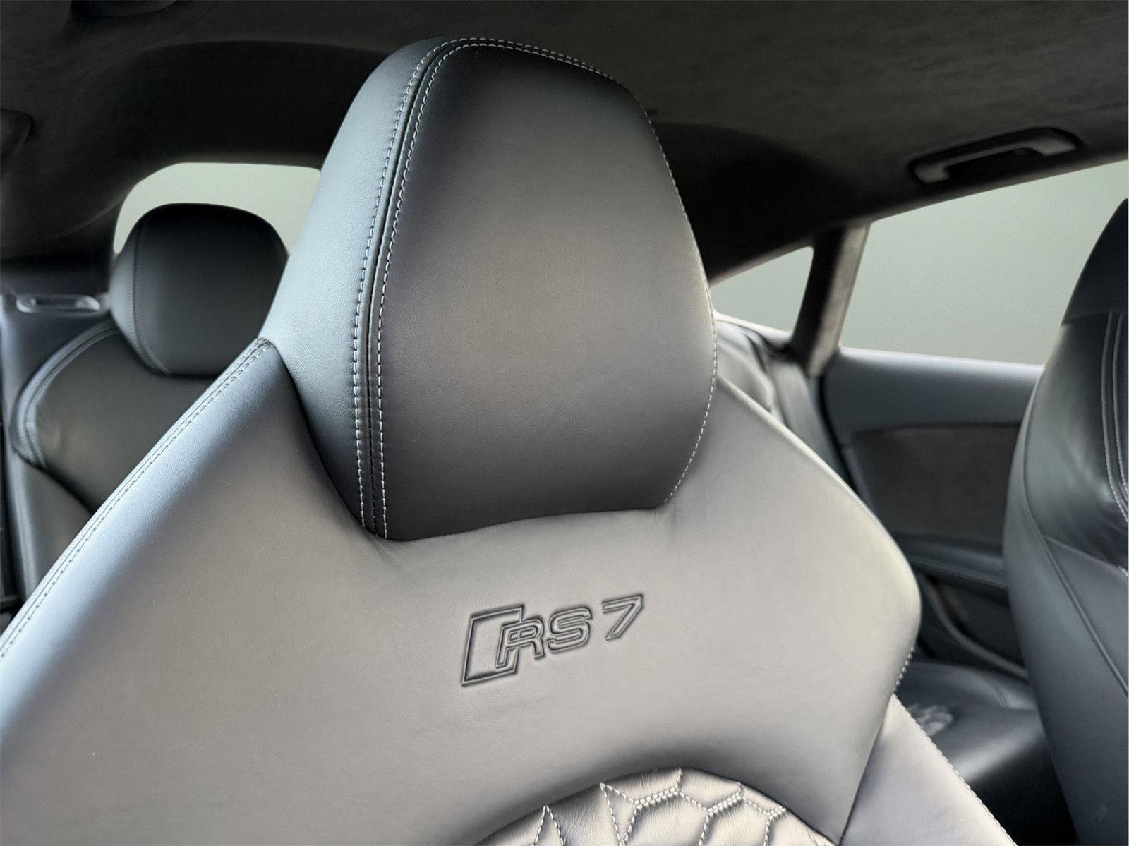 Used 2017 Audi RS 7 Prestige image 31