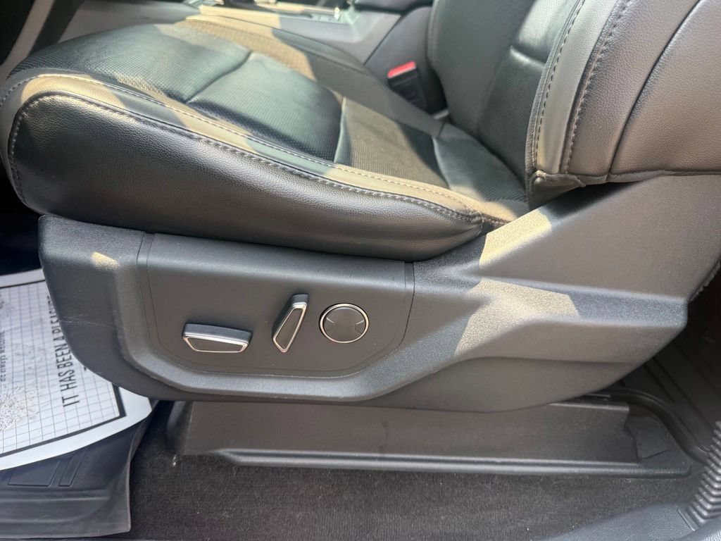 Used 2019 Ford F150 Raptor w/ Equipment Group 802A Luxury AWD/4WD image 22