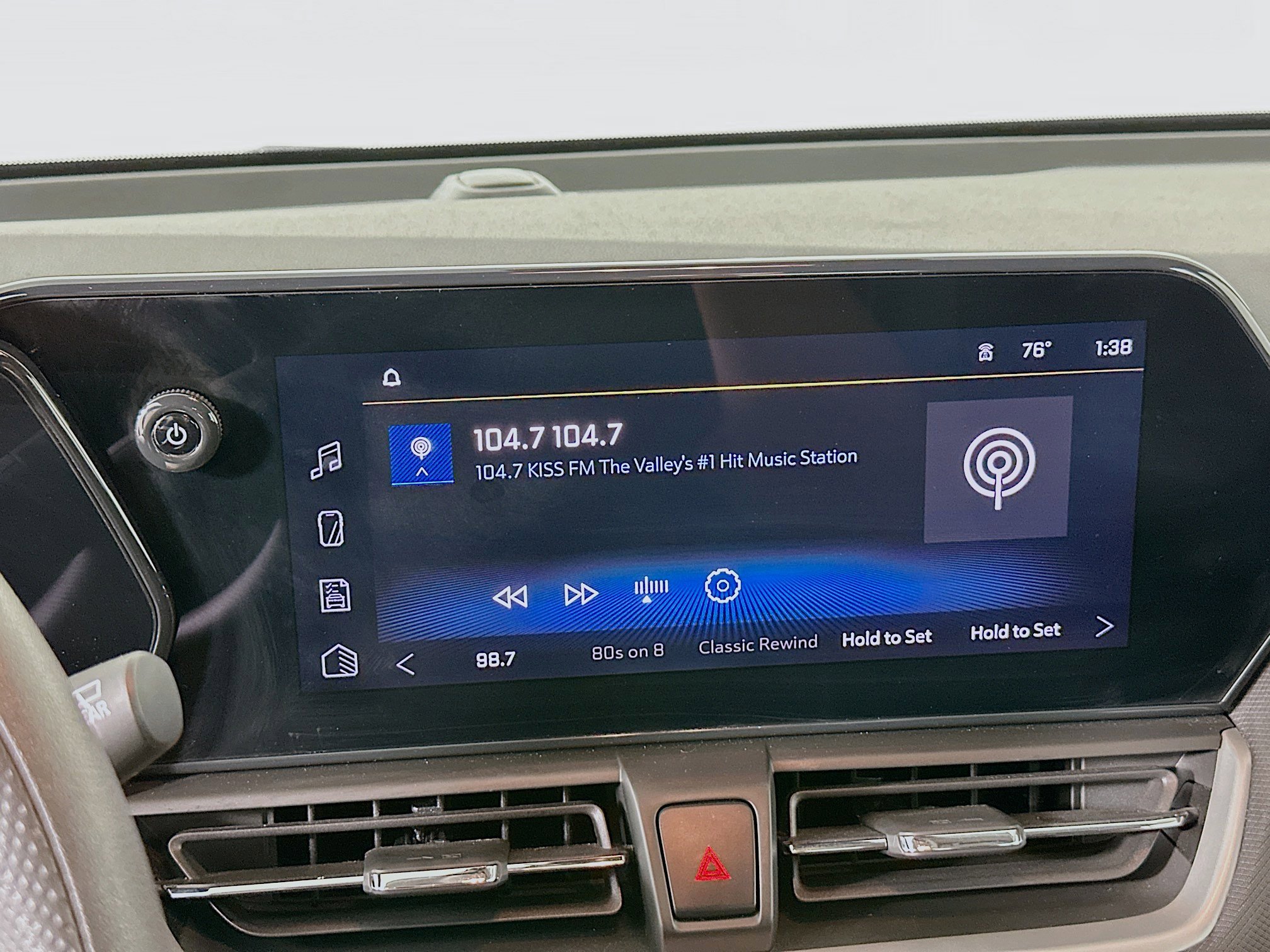 Used 2024 Chevrolet TrailBlazer LS image 19