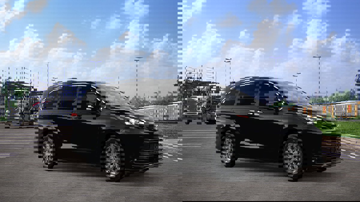 New 2026 Toyota Sienna XLE image 14