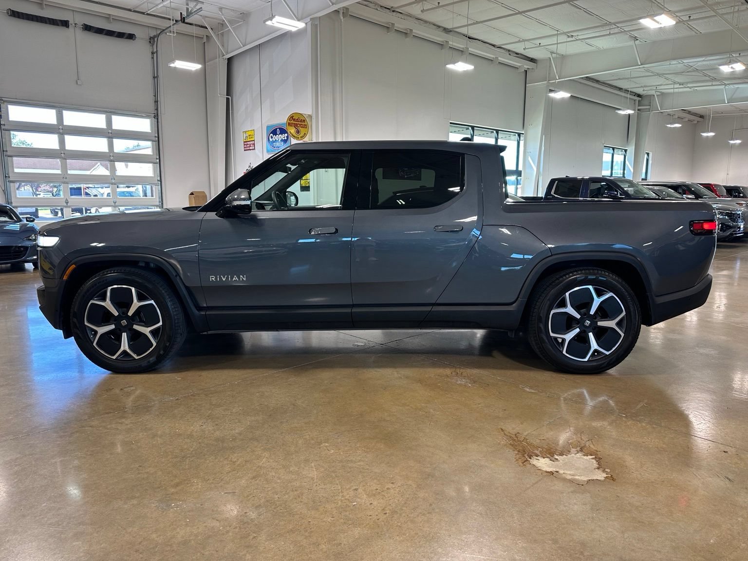 Used 2023 Rivian R1T Adventure AWD/4WD image 5
