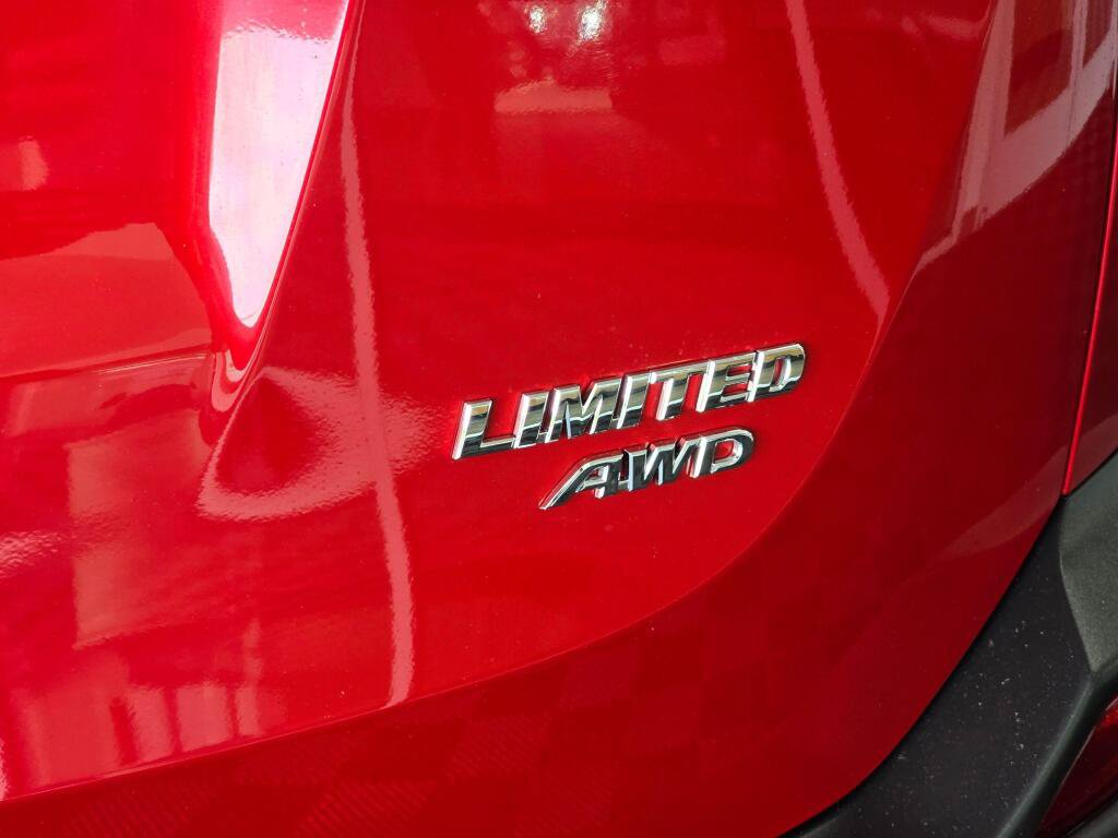 Used 2015 Toyota RAV4 Limited AWD/4WD image 14