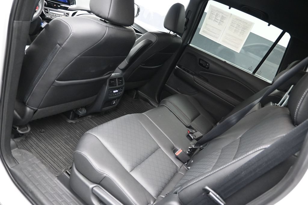 Used 2023 Honda Passport Elite image 22