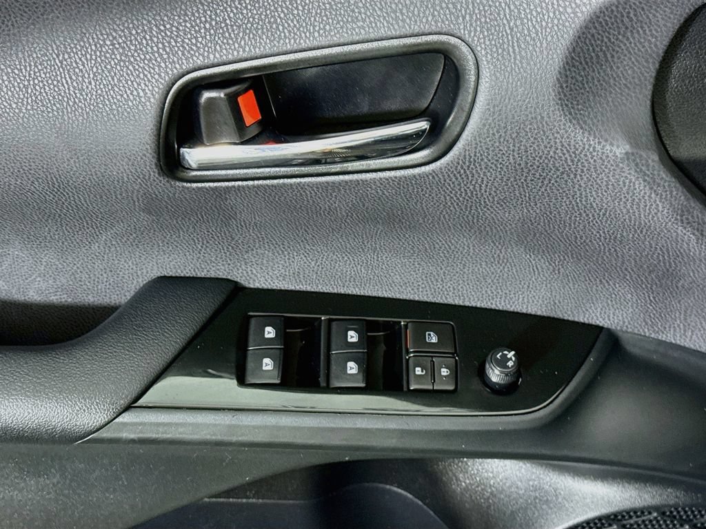 Used 2017 Toyota Prius Four Touring FWD image 23